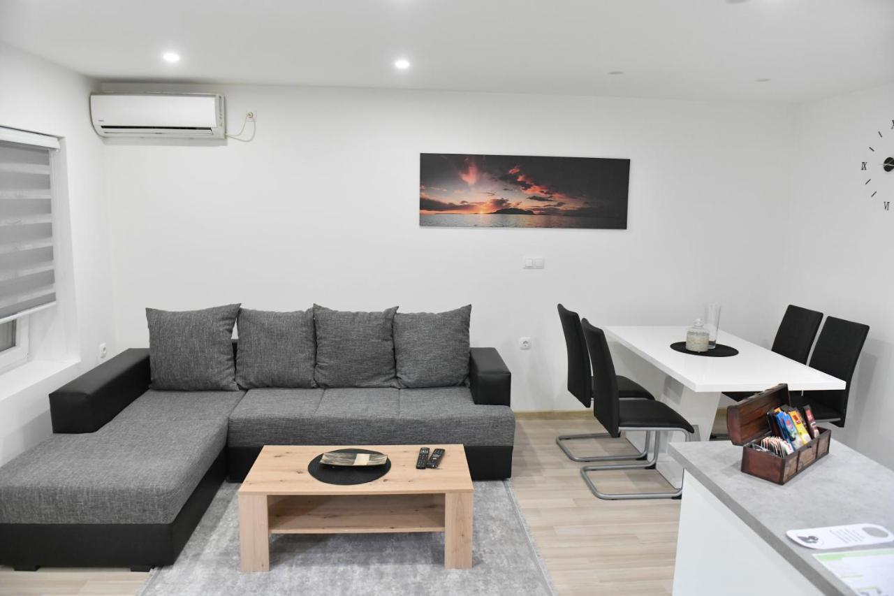 Apartman Lucia Ðakovo Exterior foto